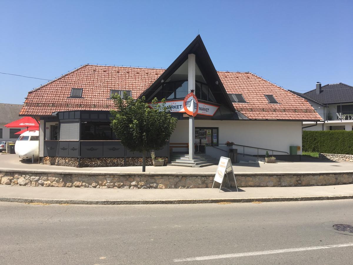Apartments Avio Zgornji Brnik المظهر الخارجي الصورة