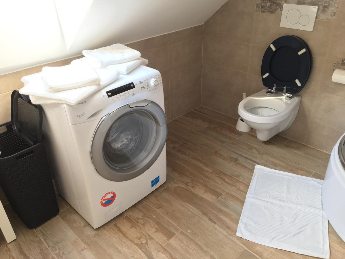 Apartments Avio Zgornji Brnik المظهر الخارجي الصورة